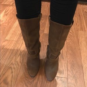 BCBG leather boots