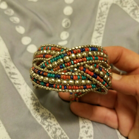 Bracelet made of wire and beads.