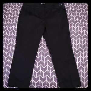 NY&Co Black Cuffed Capris *10*