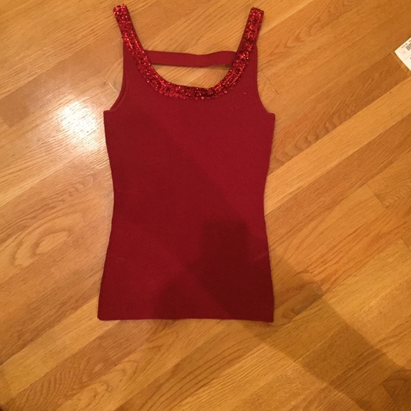 Red sequin top - Picture 2 of 2