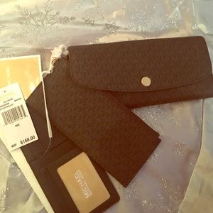 Michael Kors Large Juliana wallet