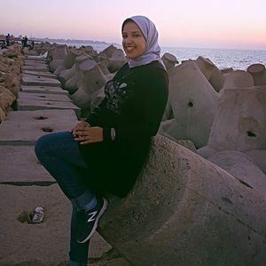 Meet your Posher, Nada