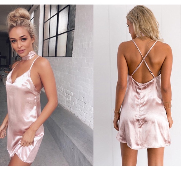 "The flirt" pink mini dress - Picture 2 of 4