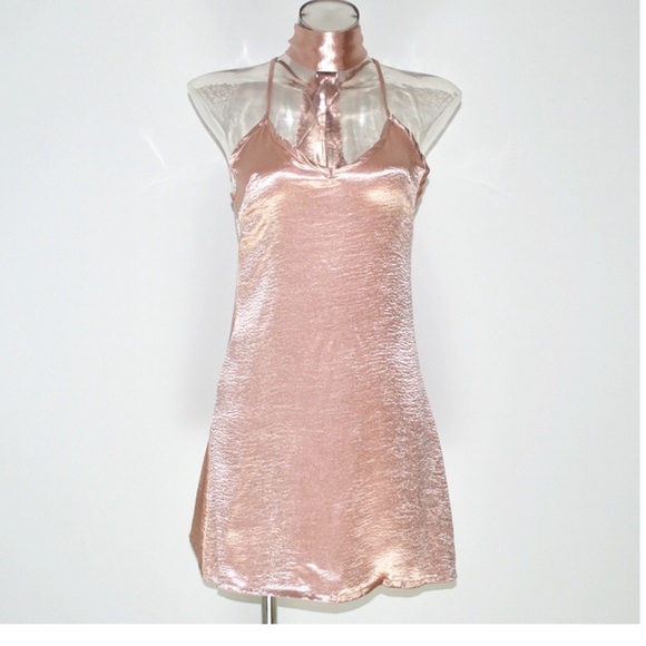 "The flirt" pink mini dress - Picture 3 of 4