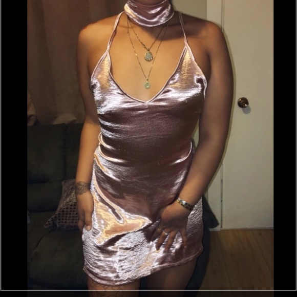 "The flirt" pink mini dress - Picture 4 of 4