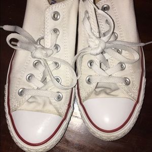 White Lowtop Converse