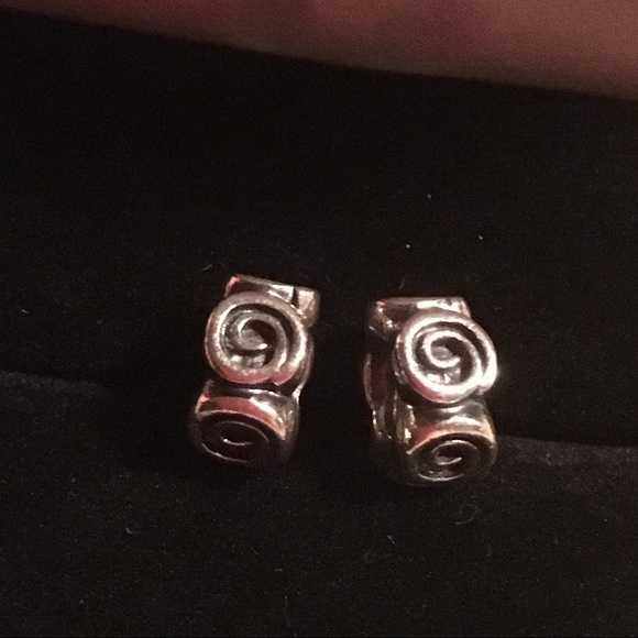 ALREADY SOLD (DUPLICATE LISTING). Not sure why????