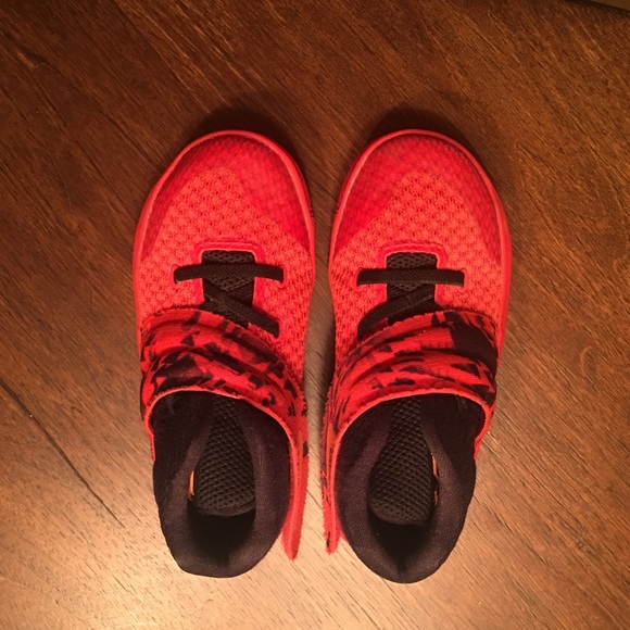 Boys Nike shoe size 10