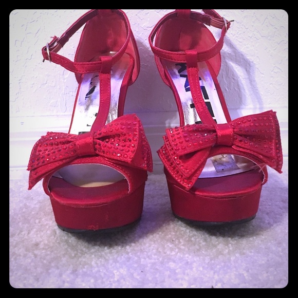Candy Apple Red Pumps ❤️❤️❤️