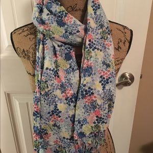 Light weight scarf