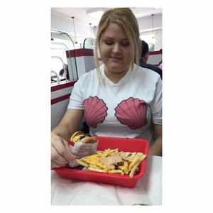 Meet your Posher, Janel