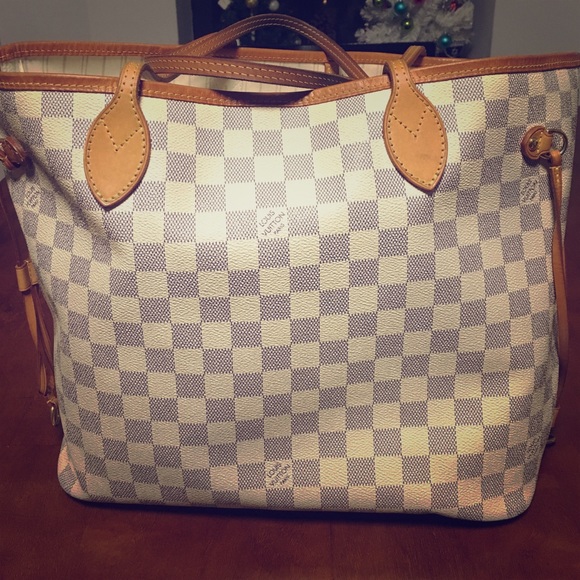 Louis Vuitton Neverfull bag