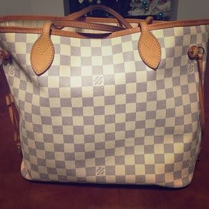 Louis Vuitton Neverfull bag