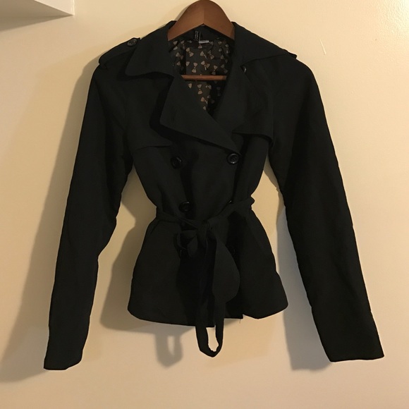 H&M Jackets & Blazers - NWOT Short trench jacket