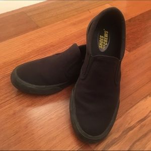 Slip resistant canvas slip ons