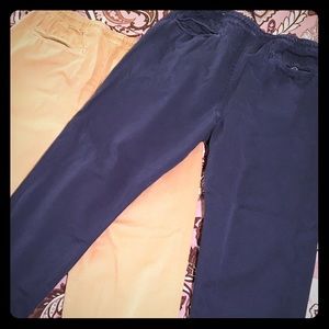 Men's American Eagle chino style joggers.