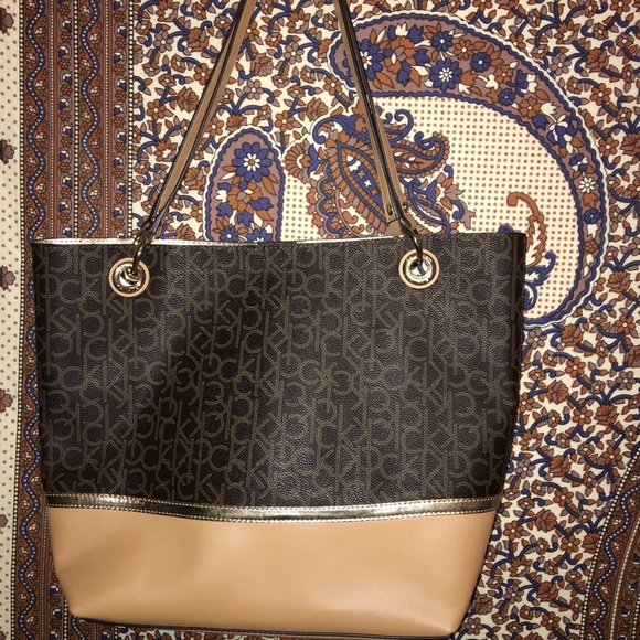 Calvin Klein classic tote!