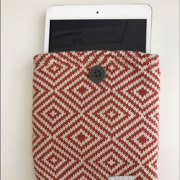 Knitted Sleeve for iPad Mini - Picture 2 of 4