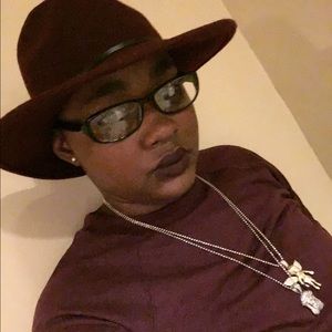 Meet your Posher, Trina