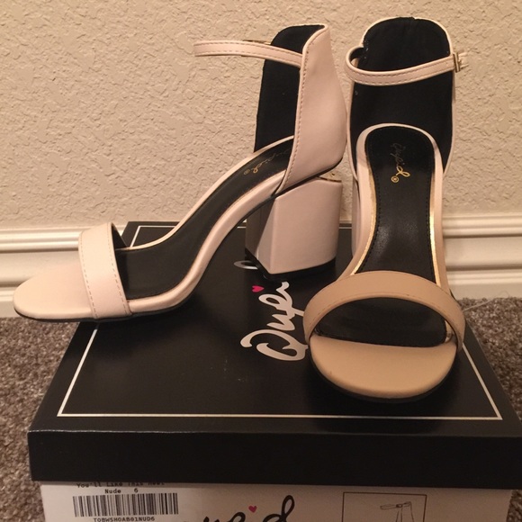 Chunky Nude Heel