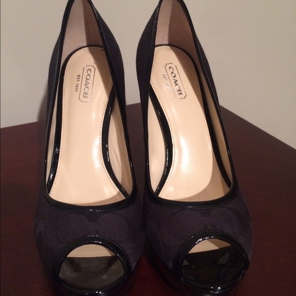 Coach Breana Black Heels Pumps - Picture 3 of 4