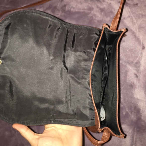 Cute Hollister Shoulder Bag - Picture 3 of 3