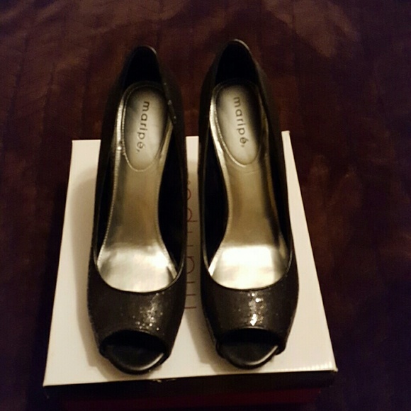 High heel shoes