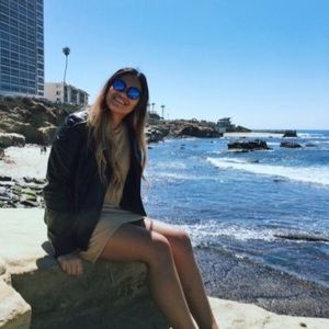 Meet your Posher, Alyanna