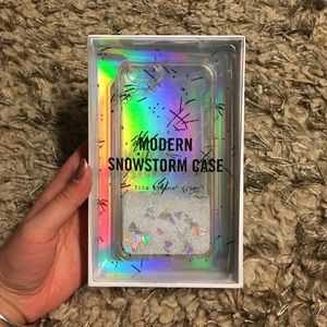 Urban Outfitters iPhone 6/ 6s snowstorm case