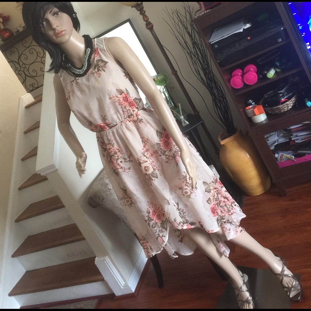 Forever 21 High & low Floral dress - Picture 2 of 8