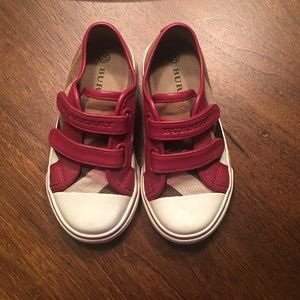 Burberry low top sneakers