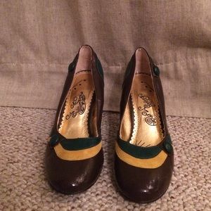 Naughty Monkey pumps - brown green yellow leather