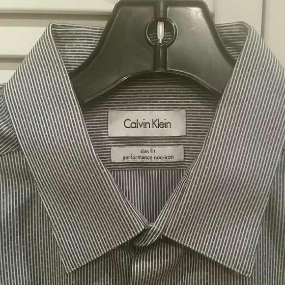 NWOT. Slim Fit Calvin Klein dress shirt - Picture 2 of 3
