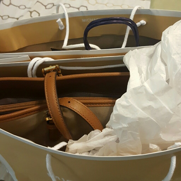 Hand bag - Picture 2 of 4