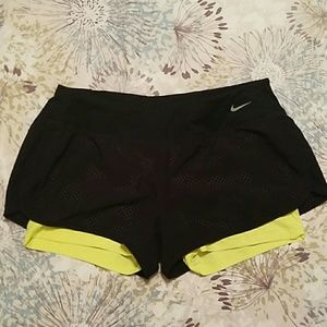 EUC Nike dri-fit athletic shorts size L