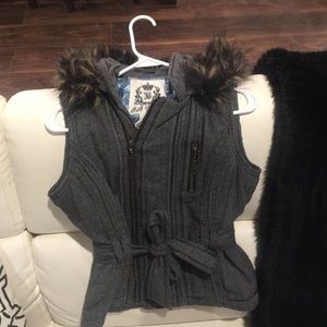 BB Dakota hooded vest with fur trim