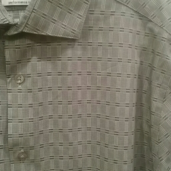 NWOT. Slim Fit Calvin Klein dress shirt - Picture 3 of 4