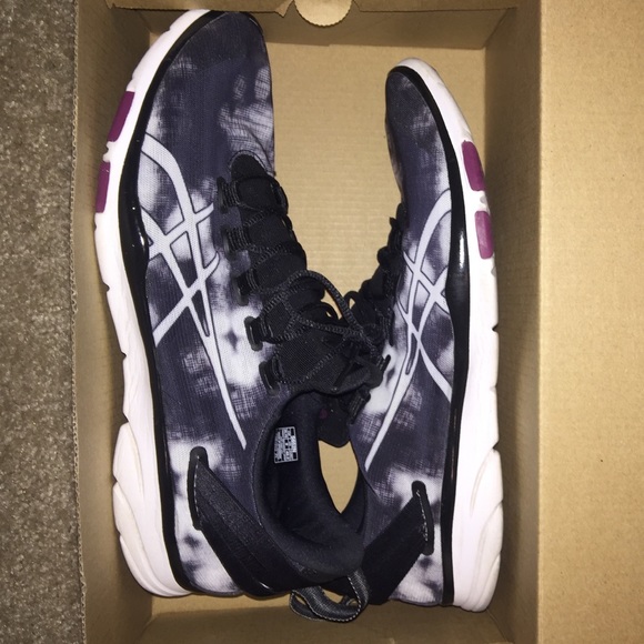 ASIC Sneakers