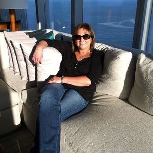 Meet your Posher, Lucy