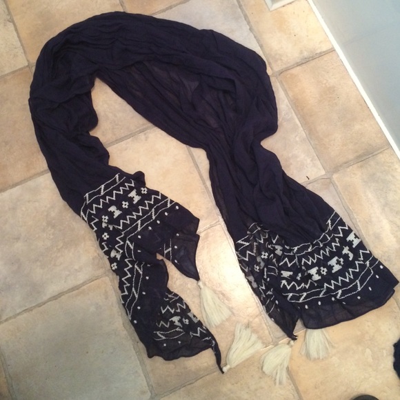 aerie navy fringe scarf