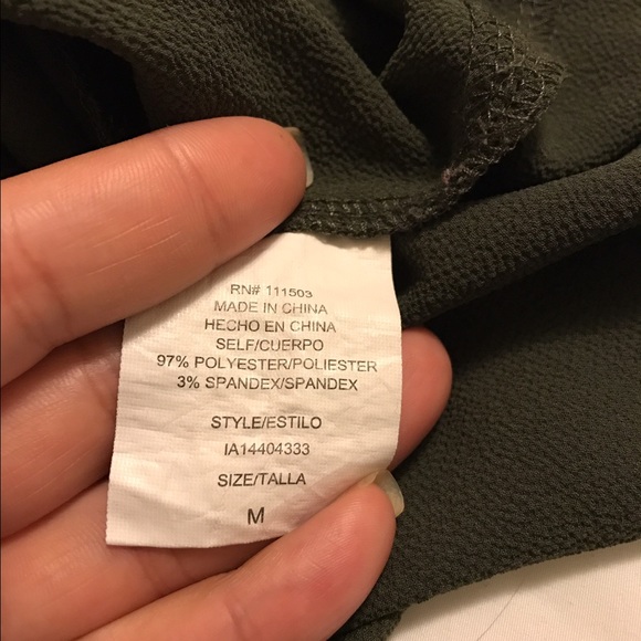 ❌SOLD❌Hunter green dress - Picture 2 of 3