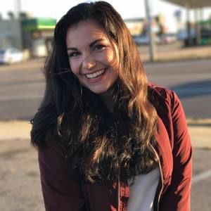 Meet your Posher, Julia