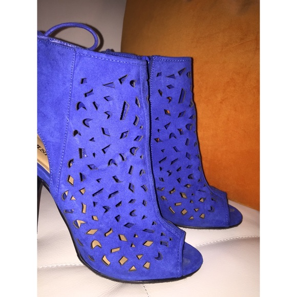Blue Heels 💙 - Picture 1 of 4