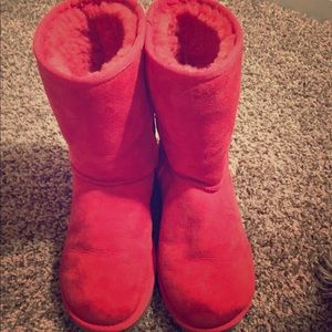 Ugg Australia Classic Short Boots. Size 7. Fushia