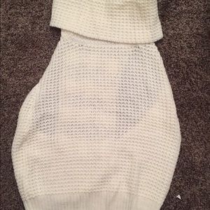 White Turtle neck sweater with lace back