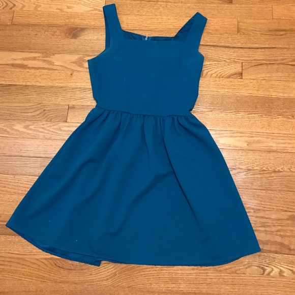 Blue flare dress - Picture 1 of 4