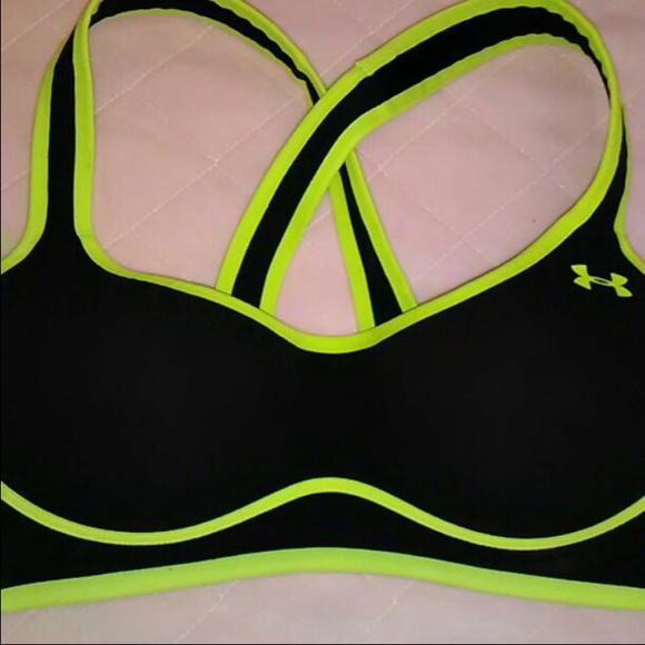 Black and neon yellow under armour sport bra