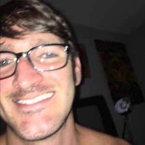 Meet your Posher, Damon