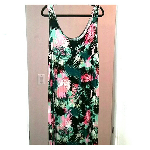 Ava & Viv Tropical Maxi