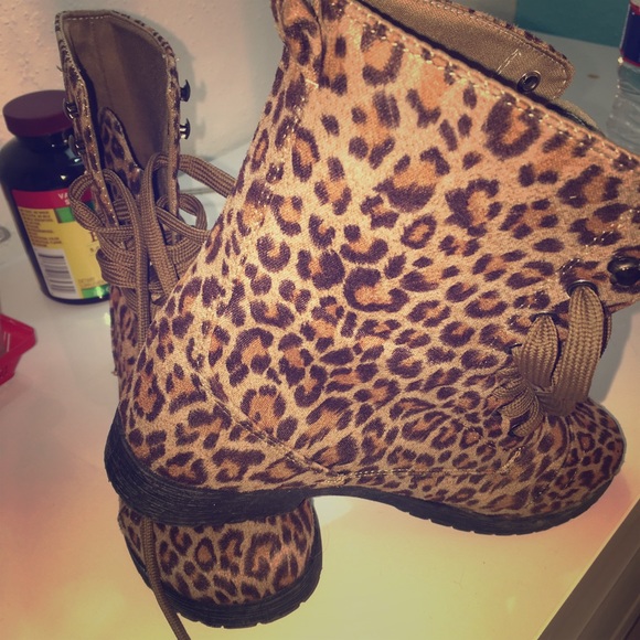 cheetah combat boots